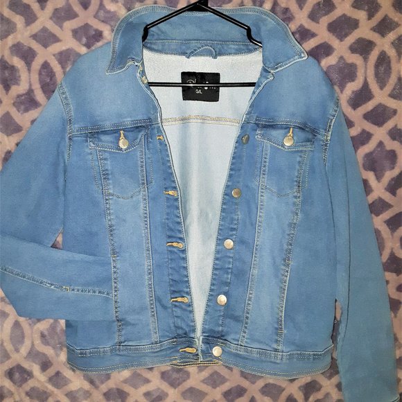 Items $15-$20 3/$40 Girls Size L, Blossom, Blue Jean Jacket with Buttons - Picture 2 of 3